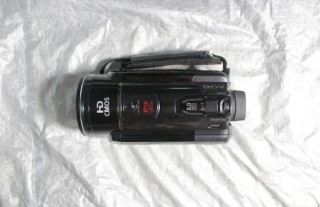 佳能摄像机充电口坏，佳能照相机充电口？