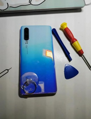 华为m30屏幕多少钱，华为30mate屏幕多少钱