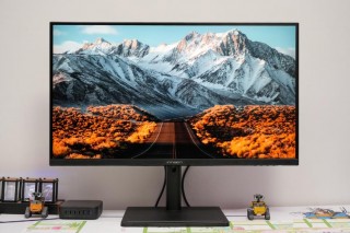 ips屏幕和4k屏幕哪个好，ips4k屏与oled4k屏的区别