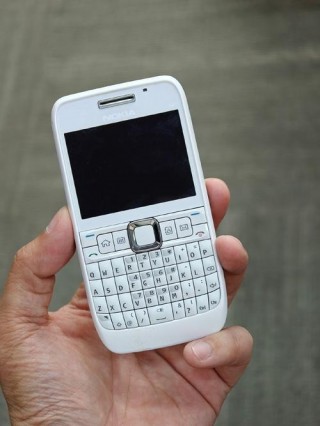 诺基亚e63e71e72对比，诺基亚e63好还是e71好