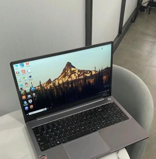 笔记本哪个好用性价比比较好，笔记本电脑哪种性价比高