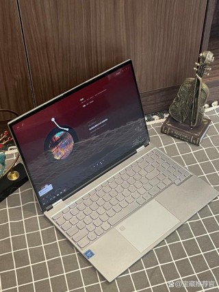 戴尔笔记本带触屏的是哪一款，戴尔笔记本带触屏的是哪一款型号？