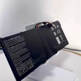 宏基笔记本电池在哪里，宏基笔记本的电池在哪？