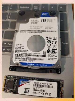 笔记本电脑硬盘线坏了怎么办，笔记本硬盘线松了怎么接回去？