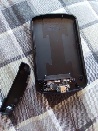 西部数据移动硬盘如何拆卸？西部数据移动硬盘ultra拆解