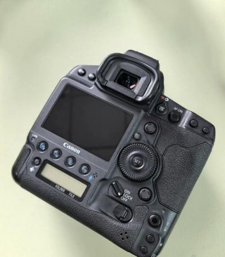 佳能1dx与5d3对比？佳能1dx3跟5d4哪个好