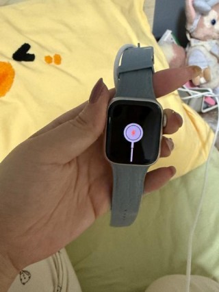 苹果手表充一夜要紧吗，苹果手表充一夜要紧吗怎么充？