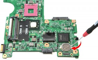 东芝笔记本电脑主板电池在什么地方，东芝笔记本电脑电池怎么拆开