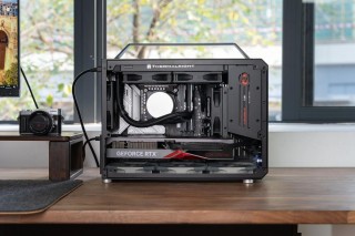 机箱风扇灯怎么改颜色，机箱的风扇灯颜色调节