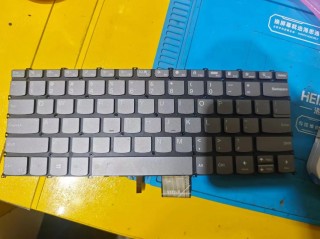 维修笔记本电脑键盘多少钱，修笔记本电脑的键盘多少钱？