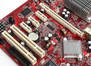 电脑pcie接口接哪里，电脑pcie接口是接啥的