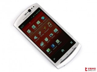 索尼爱立信mt15i屏幕不能显示，索尼爱立信t102手机？