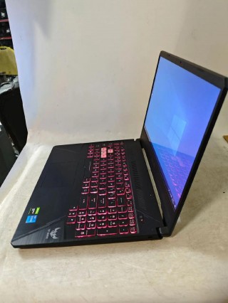 华硕飞行堡垒7换屏幕需要多少钱，华硕飞行堡垒7屏幕拆卸