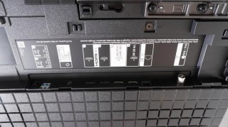 索尼a5000可以外接麦克风吗，索尼a5000可以直接充电吗？