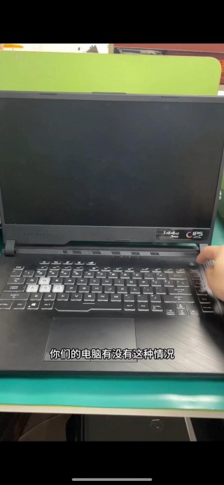 电脑能开机但是显示器没反应黑屏，电脑能开机为什么显示屏不亮