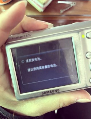 佳能a710is老是显示没电？佳能电池没反应