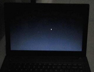 笔记本闪屏是什么原因造成的？笔记本电脑闪屏是什么原因,怎么解决