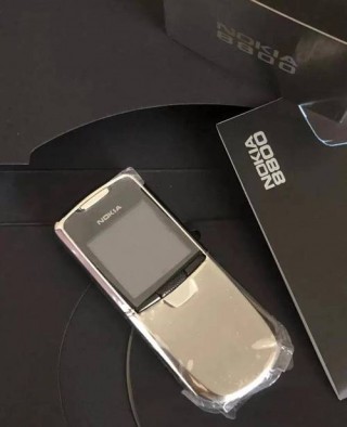 诺基亚8800什么时候生产的，诺基亚8800那年？