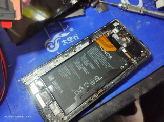 荣耀v20屏幕多少钱原装，荣耀v20屏幕多少钱原装的？