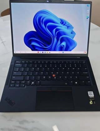 i7是cpu还是显卡，i7是英特尔的吗？