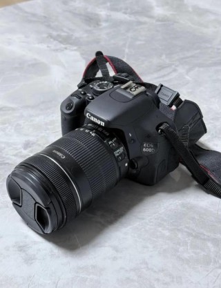 佳能600d广角镜头？佳能600d配广角镜头