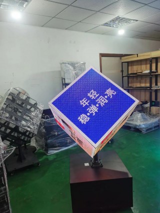 led显示屏有哪些配件组成，led显示屏主要材料？