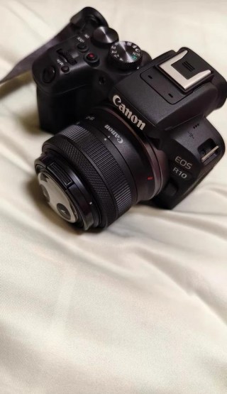 佳能r5是什么相机，佳能r5 r？