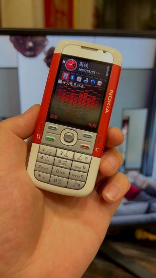 nokia5800支持多大的内存卡，诺基亚5800最大支持内存卡？
