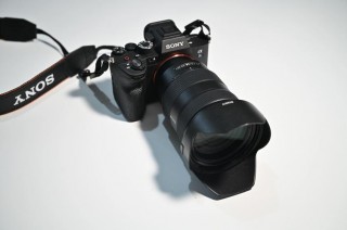 索尼fs700有哪几种型号，索尼fs700和fs100区别？