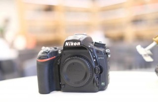 尼康全幅定焦镜头推荐？尼康全幅性价比镜头