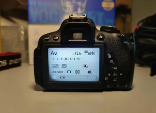 相机佳能600d多少钱？相机佳能600d多少钱一台