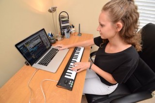 音乐学推荐的笔记本电脑，音乐生买什么电脑好