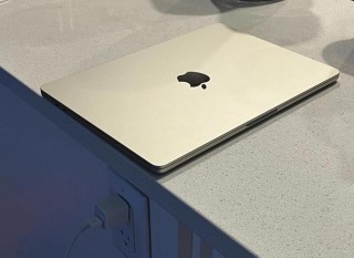 苹果笔记本电脑推荐星光色，苹果笔记本电脑配色？