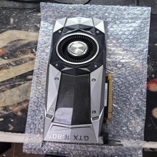 泰坦v显卡相当于现在什么显卡，泰坦显卡百度百科