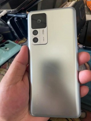 k50屏幕是瞎眼屏吗，k50全面屏