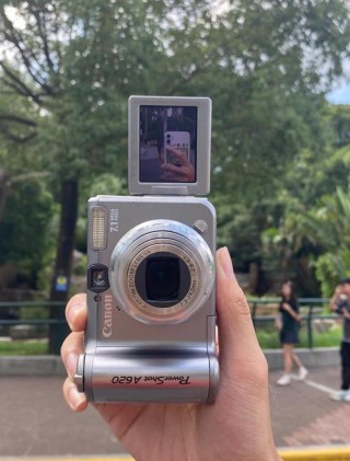 佳能a620闪光灯怎么开，佳能a620可以充电吗？