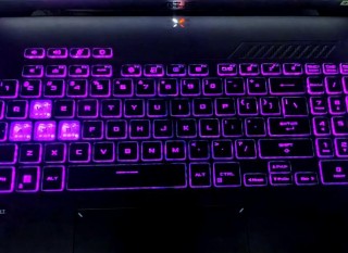 电脑键盘亮灯怎么开？电脑键盘怎么亮灯?