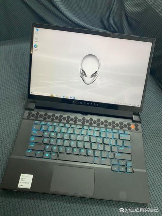 外星人是惠普还是戴尔，外星人电脑属于戴尔吗