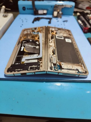 三星note5换屏幕多少钱？三星note5换电池要拆屏吗