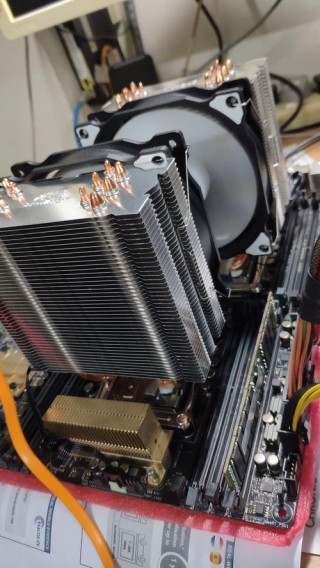 电脑没有散热器能用吗，主机没散热器能用吗？