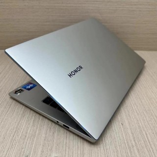 荣耀红色笔记本电脑推荐？荣耀蓝色笔记本