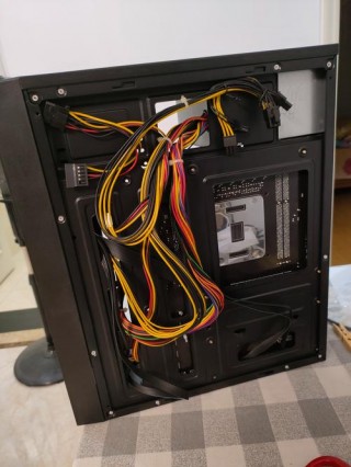 攒一台电脑都需要什么，攒一台电脑需要哪些配件？