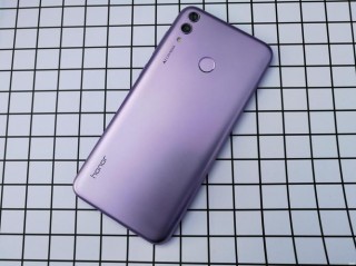 荣耀畅玩8c是什么屏幕，荣耀畅玩8c是什么屏幕