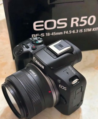 尼康d3300和d5200哪个好，尼康d3300和d5200区别？