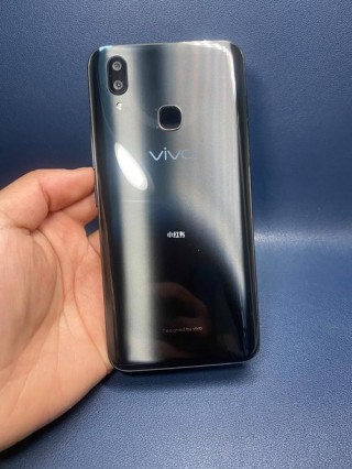 vivox21s屏幕是什么材质的，vivox21属于什么屏