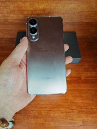 三星s2有收藏价值吗，三星s20二手值得买吗？