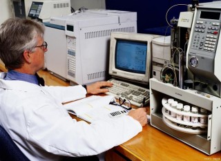 法医推荐笔记本电脑，法学生笔记本推荐？