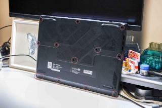 笔记本a壳怎么换，笔记本换壳视频教程