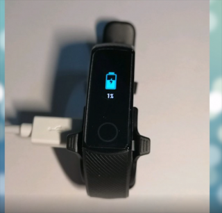 荣耀手环5怎么开机教程，荣耀手环5怎么开机教程视频