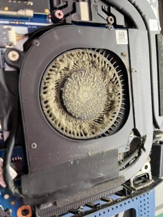 笔记本不清理灰尘影响？笔记本不清理灰尘会变卡吗